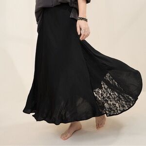 Aerie’s Black Satin & Lace Maxi Skirt Size M NWT
